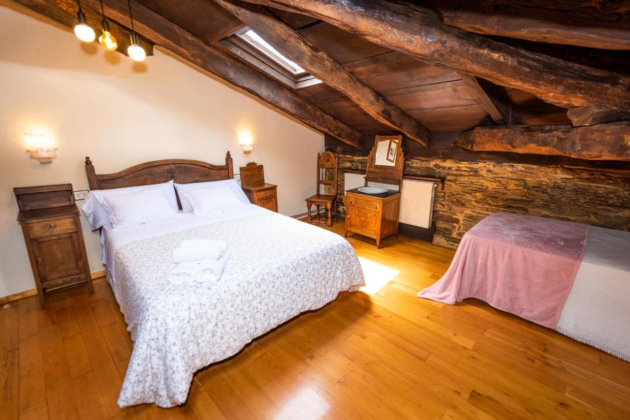 Apartamentos Rurales Casa Riveras Santa Eulalia de Oscos Exteriör bild
